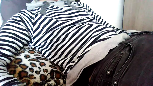 Snapshot of tommyboyteen chatting on 03.21.25 tommyboyteen online show from 03.21.25