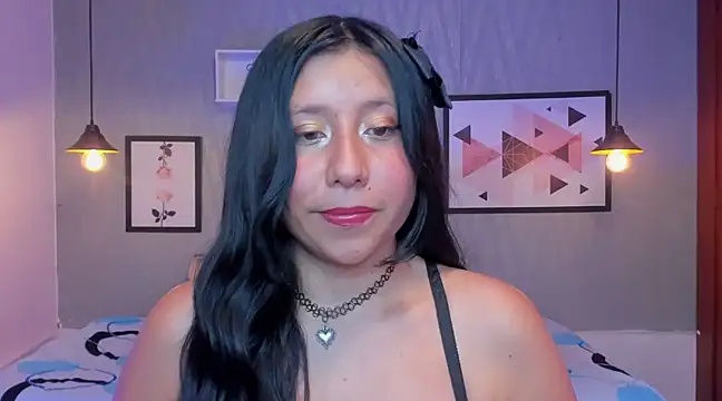 Nohemi louse online show from 02.20.25