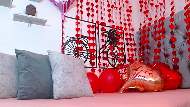 Roxy Stonee online show from 02.14.25