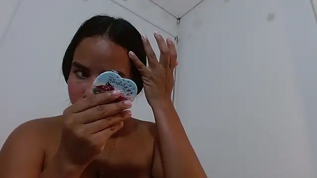 Roxy Stonee online show from 11.13.25