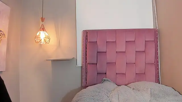 Roxy Stonee online show from 03.24.26