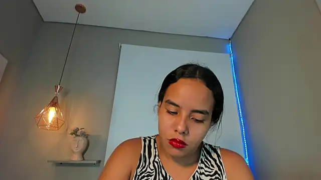 Snapshot of Roxy_Stonee chatting on 06.22.26 Roxy Stonee online show from 06.22.26