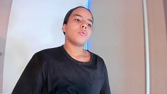 Snapshot of Roxy_Stonee chatting on 06.27.26 Roxy Stonee online show from 06.27.26
