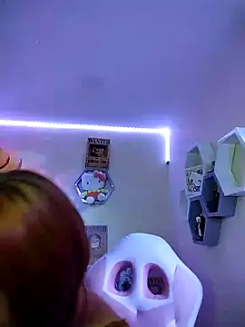 chloe rockss  online show from 03.18.25