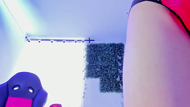 Adam Thomass 1 online show from 03.05.25