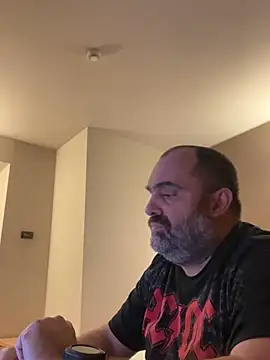 Snapshot of fuocovivo4 chatting on 02.17.25 fuocovivo4 online show from 02.17.25