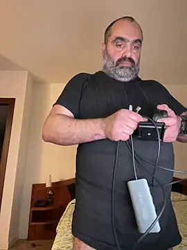 Snapshot of fuocovivo4 chatting on 02.18.25 fuocovivo4 online show from 02.18.25