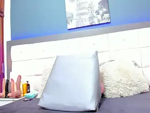 Snapshot of DayannaBronx chatting on 02.20.25 DayannaBronx online show from 02.20.25