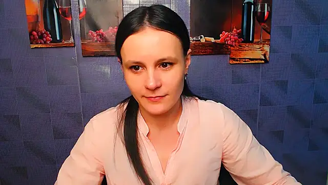 Snapshot of ValeriaHeart_ chatting on 02.19.25 ValeriaHeart online show from 02.19.25