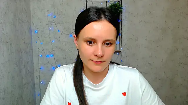 Snapshot of ValeriaHeart_ chatting on 03.13.25 ValeriaHeart online show from 03.13.25