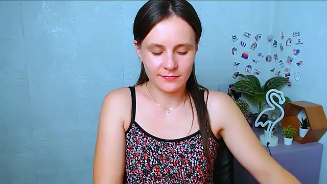 ValeriaHeart  online show from 11.18.25