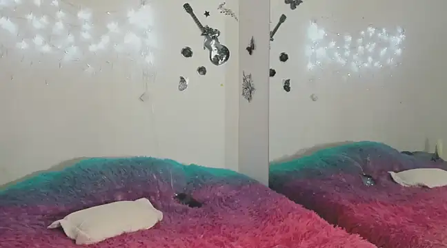 Sofiadelacruz online show from 03.16.25