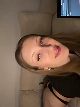 Snapshot of chaanntyy chatting on 01.30.25 chaanntyy online show from 01.30.25