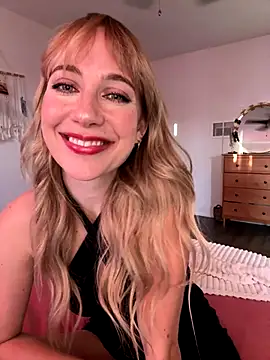 Snapshot of rileylovesyou chatting on 09.14.25 rileylovesyou online show from 09.14.25