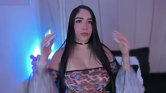 Nikki vega online show from 02.06.25