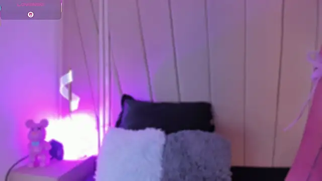 Nikki vega online show from 02.27.25