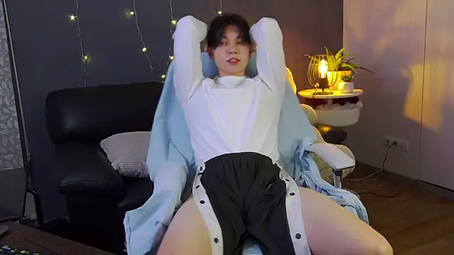 Snapshot of just_gay_ chatting on 02.14.25 just gay online show from 02.14.25