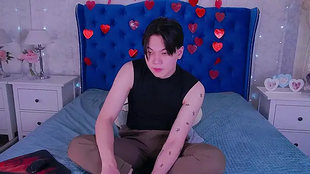 Snapshot of just_gay_ chatting on 02.26.25 just gay online show from 02.26.25