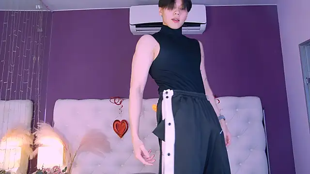 Snapshot of just_gay_ chatting on 03.02.25 just gay online show from 03.02.25