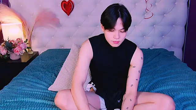 Snapshot of just_gay_ chatting on 03.03.25 just gay online show from 03.03.25