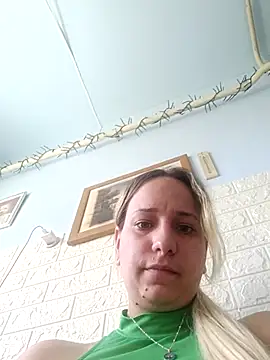 Mia RainX online show from 04.20.26