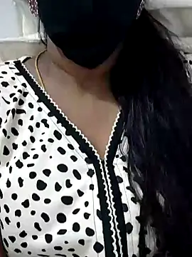 Snapshot of Tamil_Meera12 chatting on 03.21.25 Tamil Meera12 online show from 03.21.25