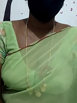 Snapshot of Tamil_Meera12 chatting on 09.11.25 Tamil Meera12 online show from 09.11.25