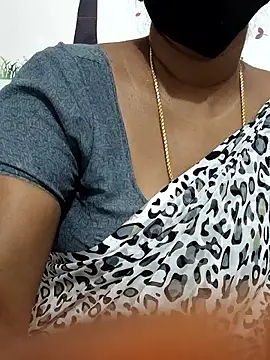 Snapshot of Tamil_Meera12 chatting on 09.14.25 Tamil Meera12 online show from 09.14.25