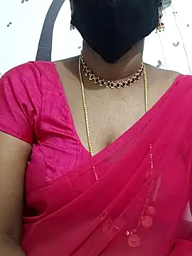 Snapshot of Tamil_Meera12 chatting on 10.12.25 Tamil Meera12 online show from 10.12.25