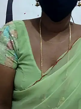 Snapshot of Tamil_Meera12 chatting on 11.06.25 Tamil Meera12 online show from 11.06.25