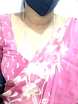 Snapshot of Tamil_Meera12 chatting on 11.14.25 Tamil Meera12 online show from 11.14.25