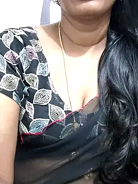 Snapshot of Tamil_Meera12 chatting on 11.16.25 Tamil Meera12 online show from 11.16.25