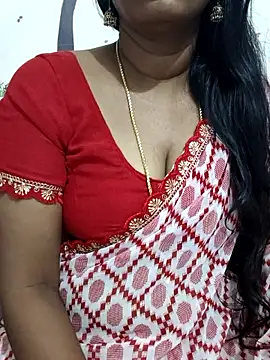 Snapshot of Tamil_Meera12 chatting on 11.17.25 Tamil Meera12 online show from 11.17.25