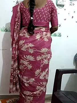 Snapshot of Tamil_Meera12 chatting on 11.18.25 Tamil Meera12 online show from 11.18.25