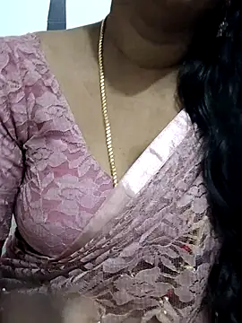 Snapshot of Tamil_Meera12 chatting on 11.21.25 Tamil Meera12 online show from 11.21.25