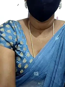 Snapshot of Tamil_Meera12 chatting on 11.22.25 Tamil Meera12 online show from 11.22.25