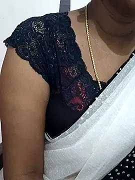 Snapshot of Tamil_Meera12 chatting on 11.26.25 Tamil Meera12 online show from 11.26.25