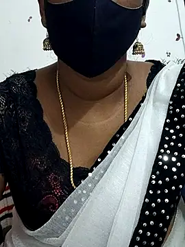 Snapshot of Tamil_Meera12 chatting on 11.27.25 Tamil Meera12 online show from 11.27.25