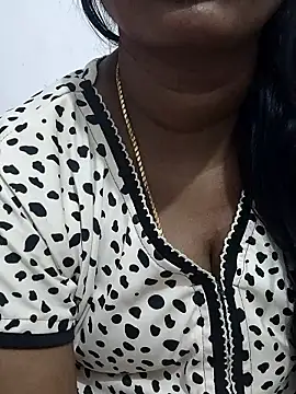 Snapshot of Tamil_Meera12 chatting on 12.01.25 Tamil Meera12 online show from 12.01.25