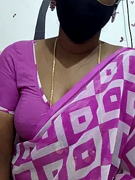 Snapshot of Tamil_Meera12 chatting on 12.02.25 Tamil Meera12 online show from 12.02.25