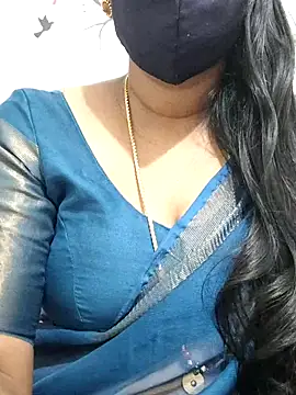 Snapshot of Tamil_Meera12 chatting on 12.20.25 Tamil Meera12 online show from 12.20.25