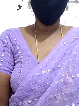 Snapshot of Tamil_Meera12 chatting on 12.22.25 Tamil Meera12 online show from 12.22.25