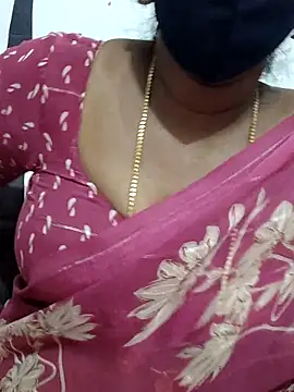 Snapshot of Tamil_Meera12 chatting on 01.13.26 Tamil Meera12 online show from 01.13.26