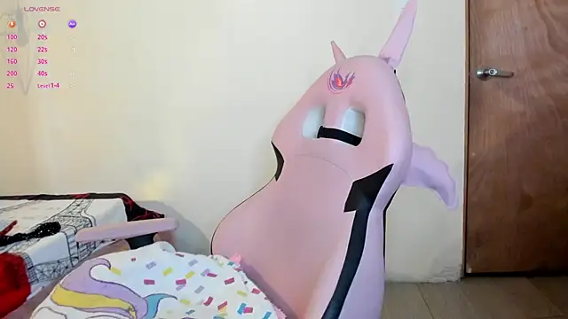 Raichell  online show from 03.18.25