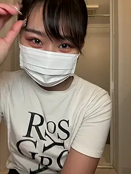 Snapshot of Rara__oo chatting on 02.27.25 Rara oo online show from 02.27.25