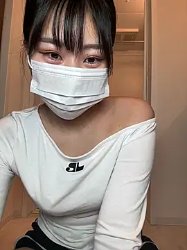 Snapshot of Rara__oo chatting on 03.18.25 Rara oo online show from 03.18.25