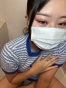 Snapshot of Rara__oo chatting on 11.26.25 Rara oo online show from 11.26.25