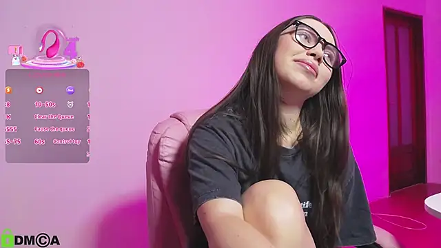 Arianahot777 online show from 12.17.25