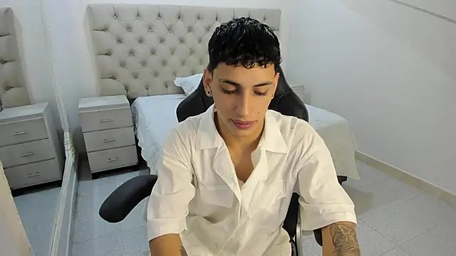 JhoanLeandro online show from 12.02.25