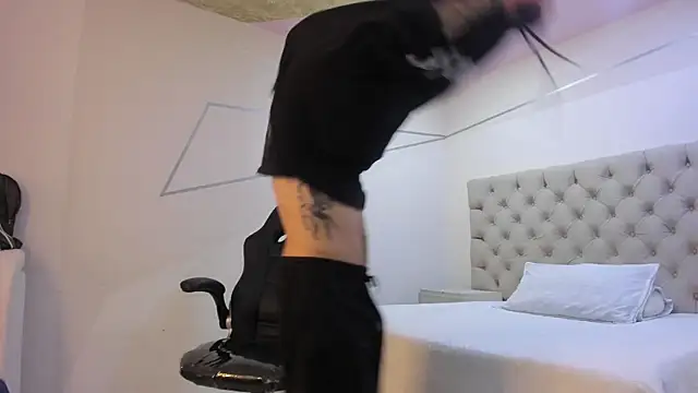 Snapshot of JhoanLeandro chatting on 01.16.26 JhoanLeandro online show from 01.16.26